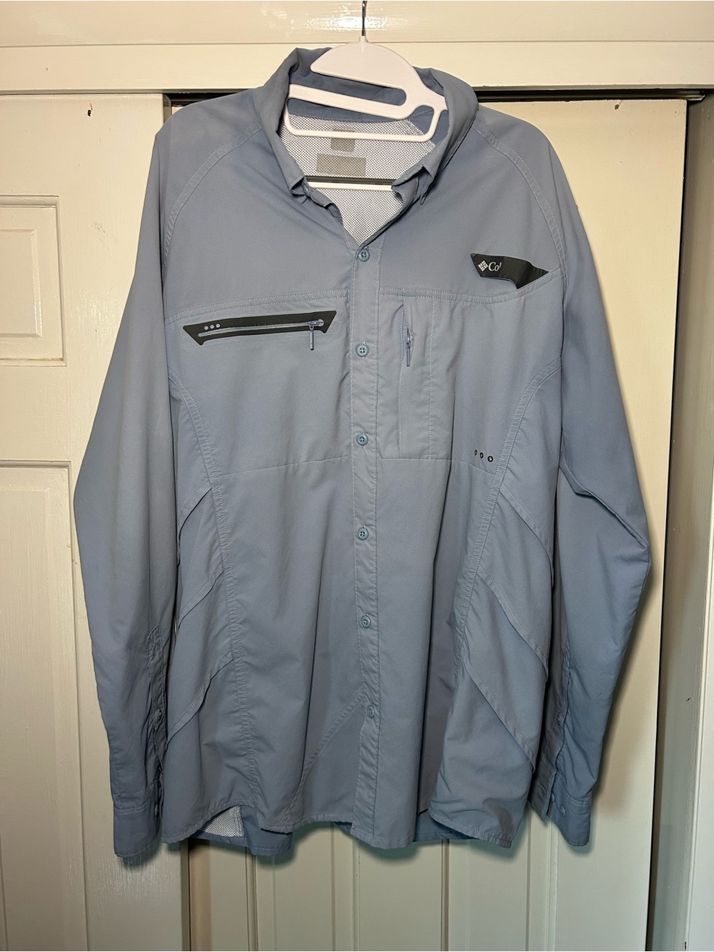 Columbia PFG Omni-Freeze Light Blue Long-Sleeve Fishing Button-Down Shirt